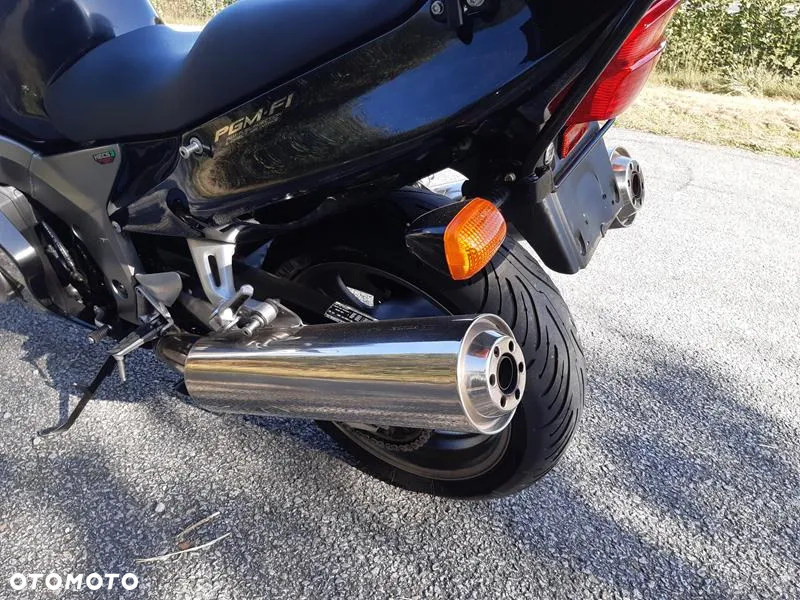 Honda CBR - 8