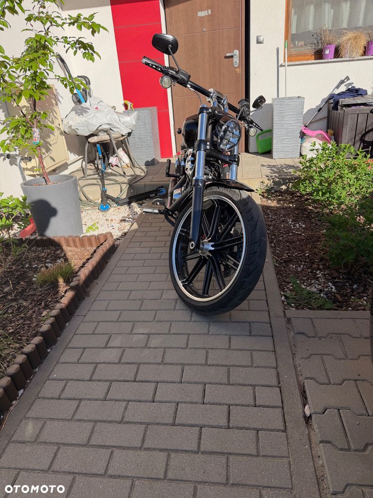 Harley-Davidson Softail Breakout - 2