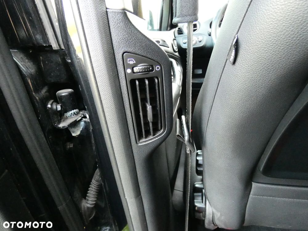 Ford S-Max 2.0 TDCi DPF Titanium X - 20