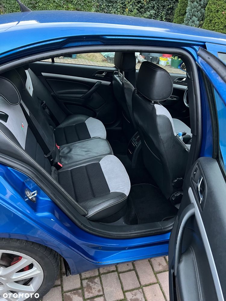 Skoda Octavia 2.0 TFSI RS - 10