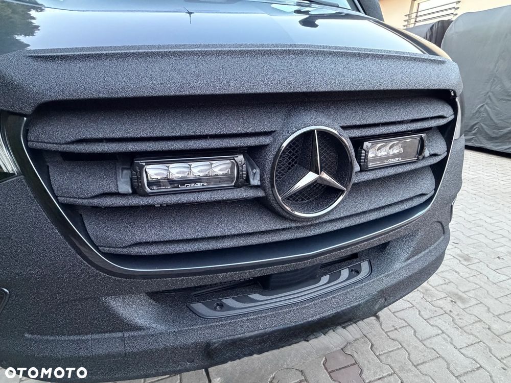 Mercedes-Benz Sprinter - 26