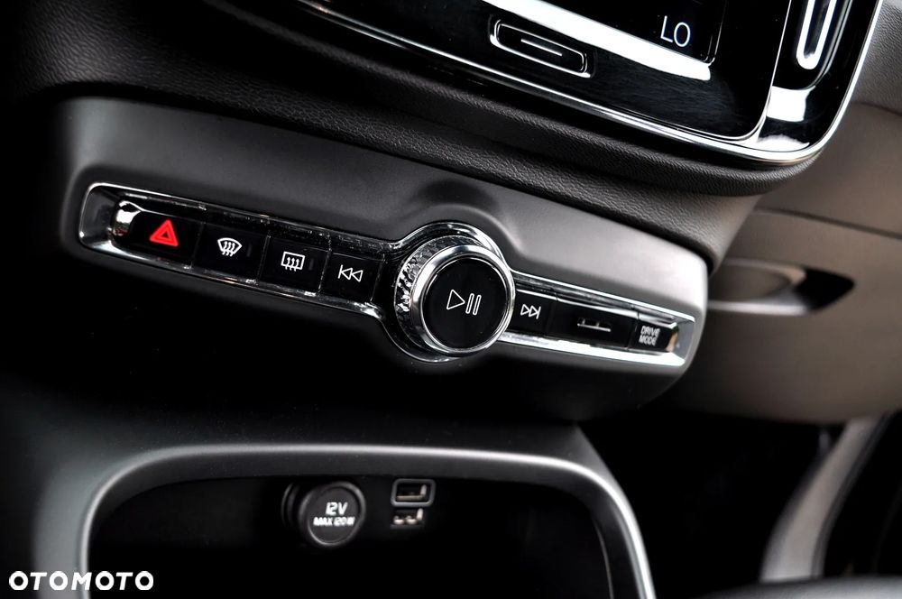 Volvo XC 40 T3 R-Design - 30