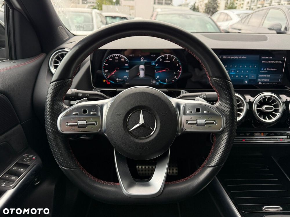 Mercedes-Benz GLA 200 7G-DCT AMG Line - 18