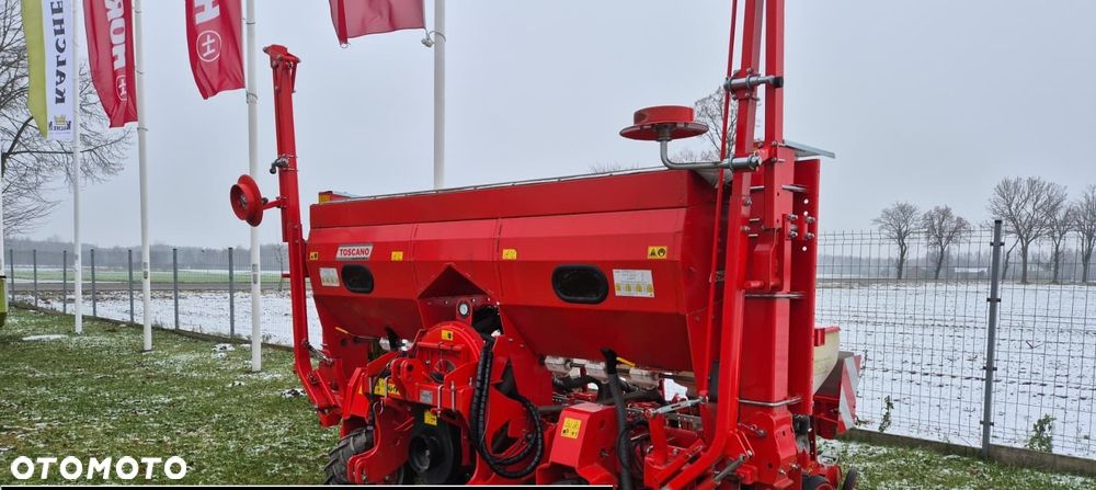 TOSCANO TOSCANO - 8 rzędowy siewnik pneumatyczny talerzowy do buraka, rzepaku, kukurydzy z nawozem