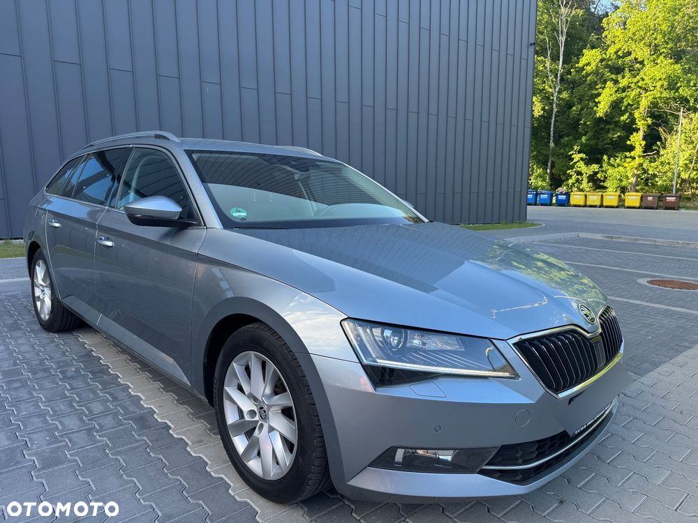 Skoda Superb 2.0 TDI DSG Premium Edition - 3