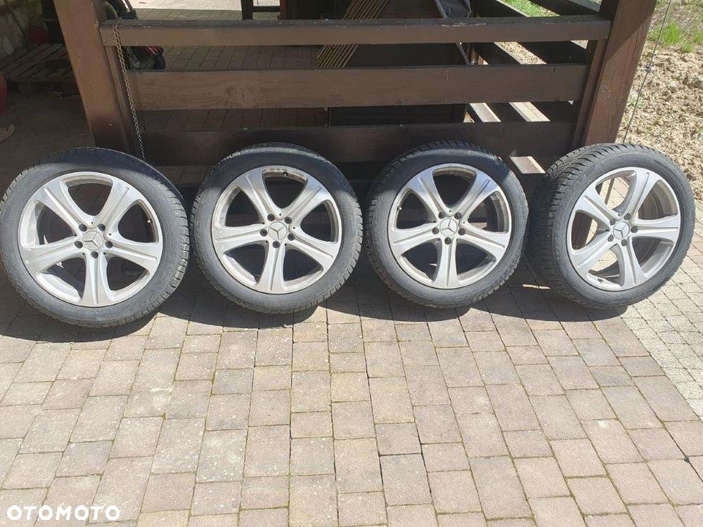 Mercedes-Benz Klasa E 400 4Matic 9G-TRONIC Exclusive - 29