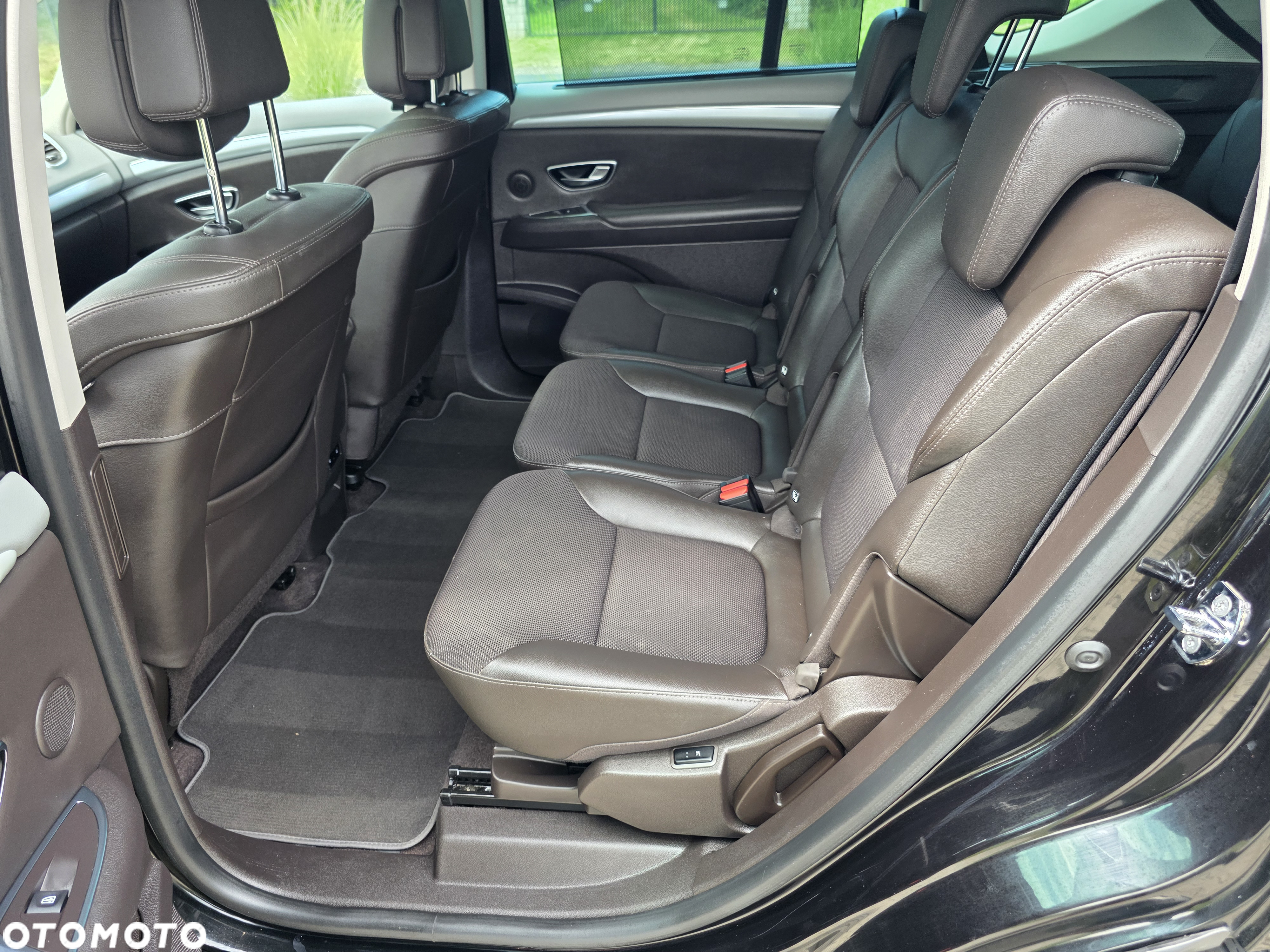 Renault Espace 1.6 dCi Energy SL Techno EDC 7 os - 11