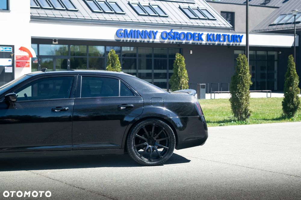 Chrysler 300C - 21
