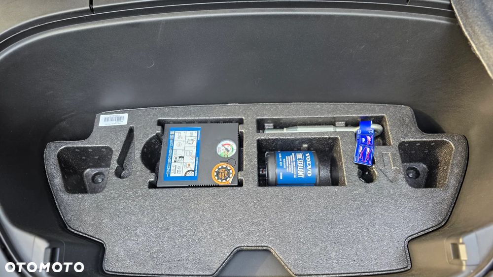 Volvo C40 P8 Recharge AWD Plus - 23