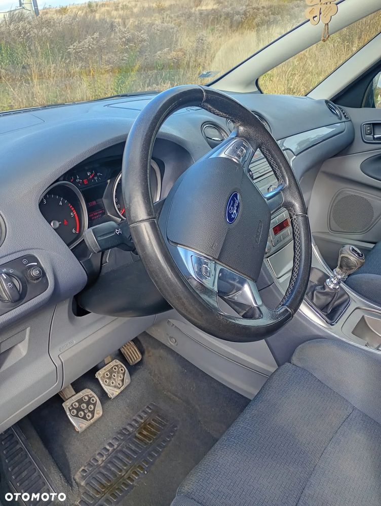 Ford S-Max - 6
