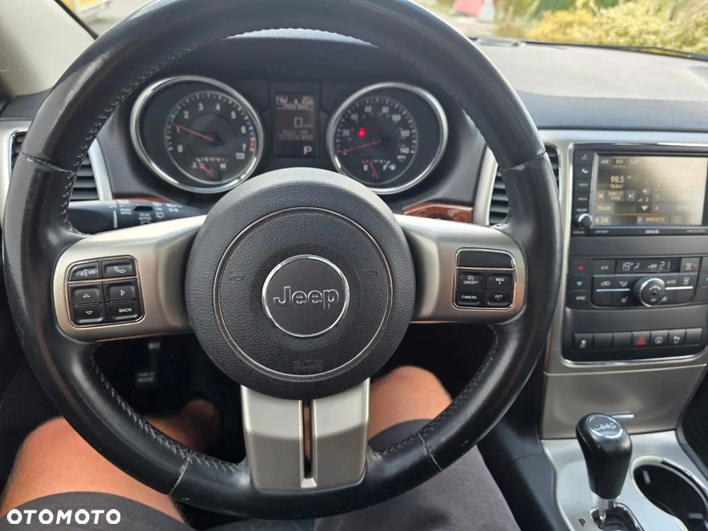 Jeep Grand Cherokee - 11