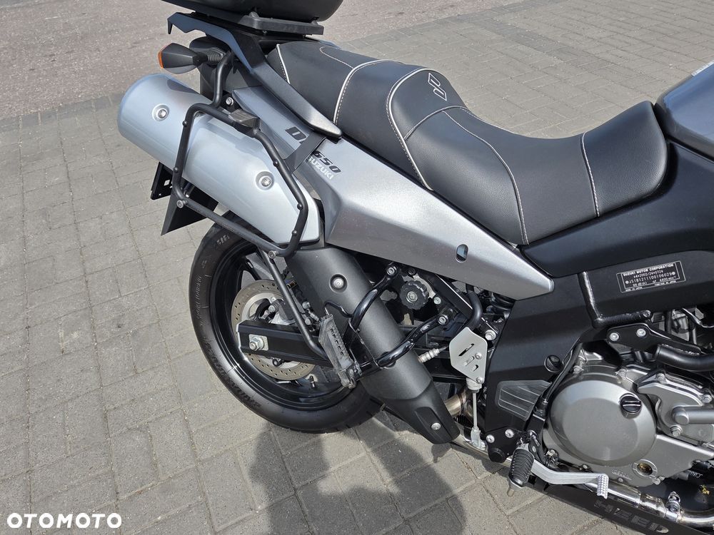 Suzuki V-STROM - 16