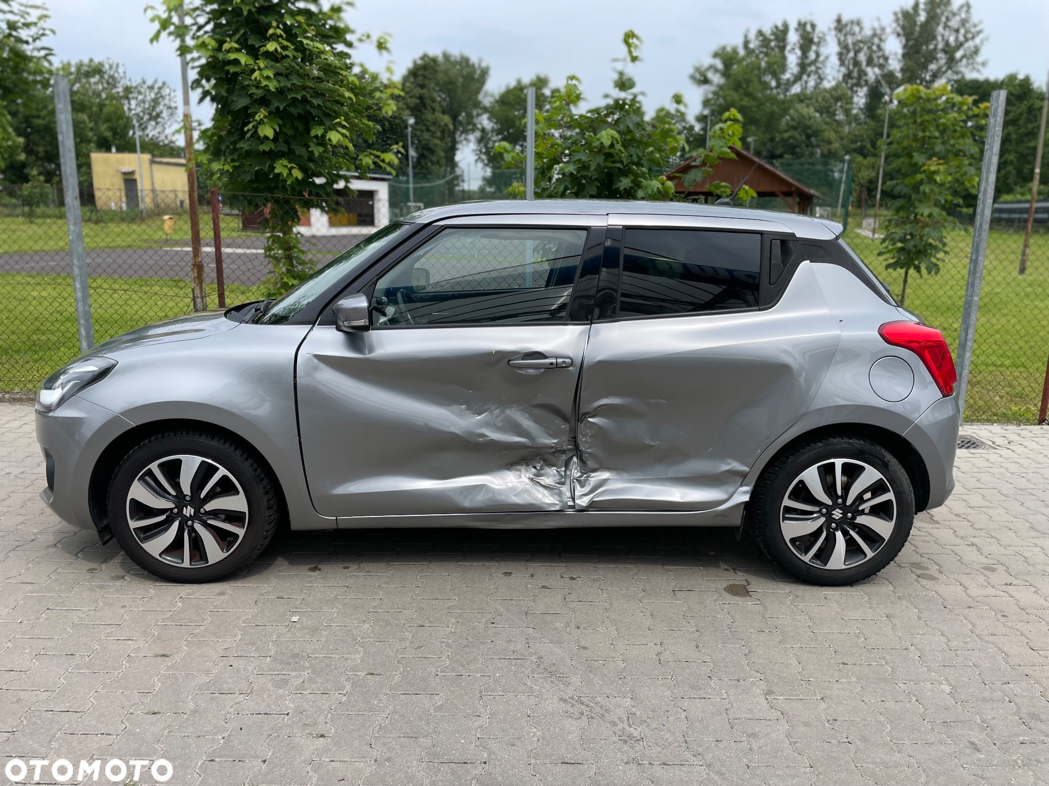 Suzuki Swift 1.2 Premium Plus - 6
