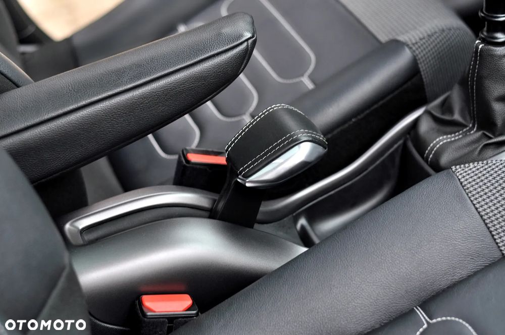Citroën C3 Aircross 1.5 BlueHDi Shine S&S - 32