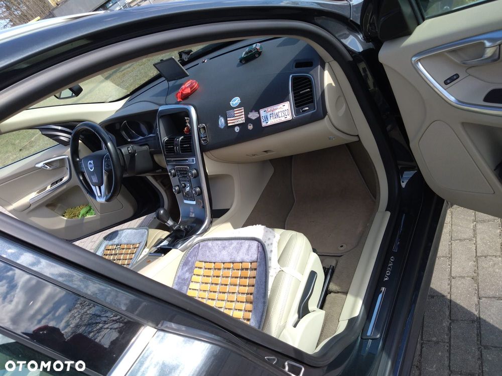 Volvo XC 60 2.4D AWD Summum - 13