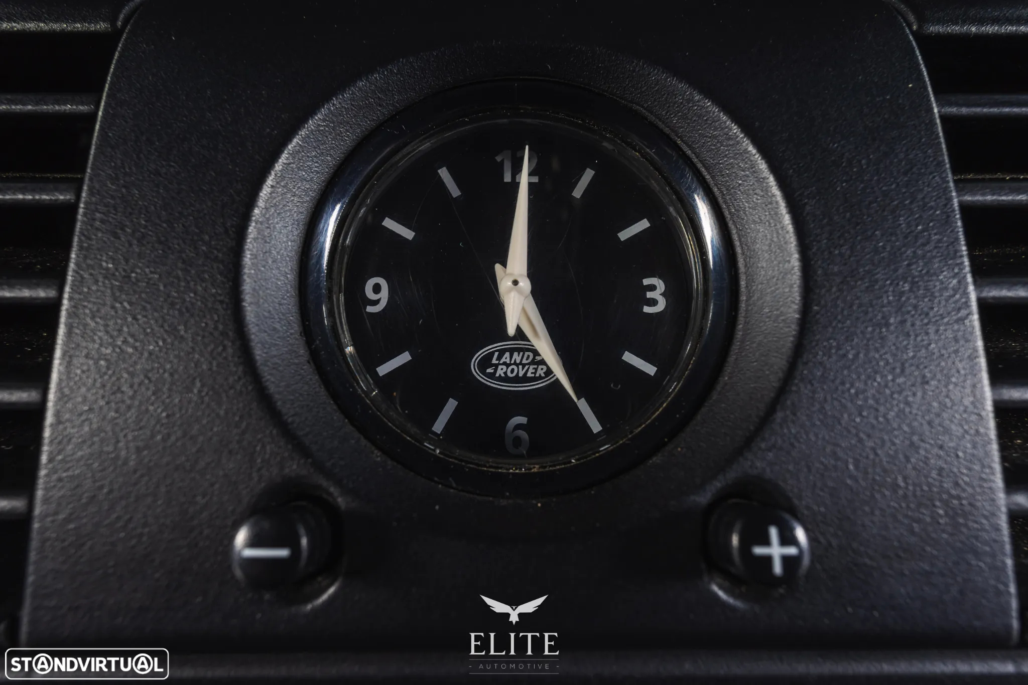 Land Rover Defender 90 SW 2.2 CRD SE - 24