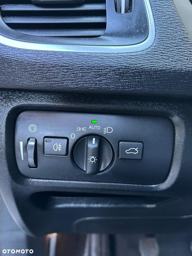 Volvo V40 D4 Drive-E Ocean Race - 22