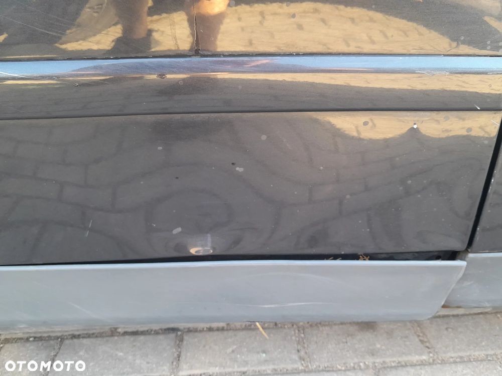 AUDI A4 B6 DRZWI PRAWE TYLNE PRAWY TYŁ KOLOR: LZ9W - 7