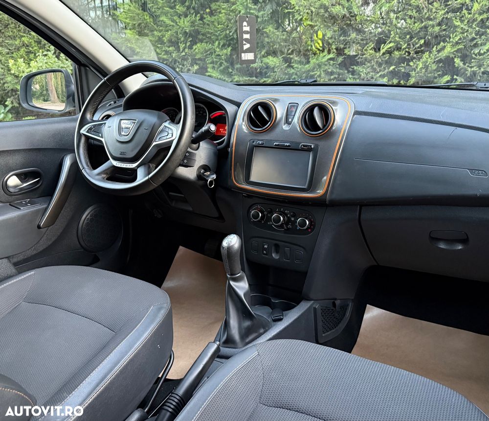 Dacia Sandero Stepway TCe 100 Prestige - 24