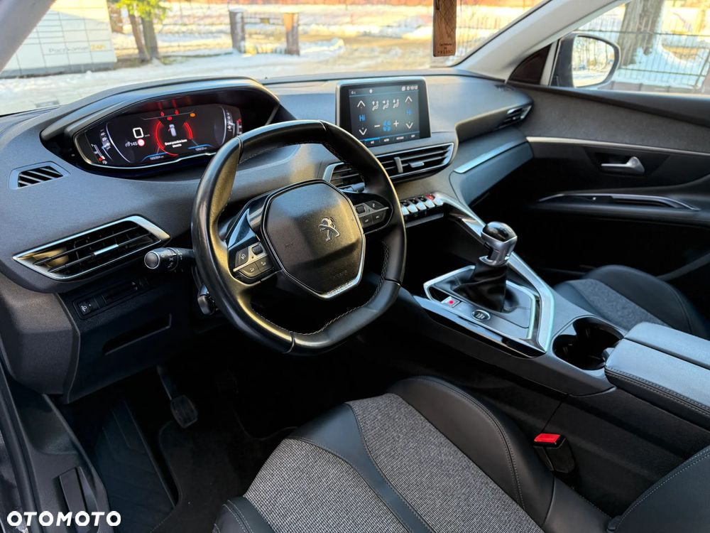 Peugeot 3008 PureTech 130 Stop & Start GPF Allure Business-Paket - 33