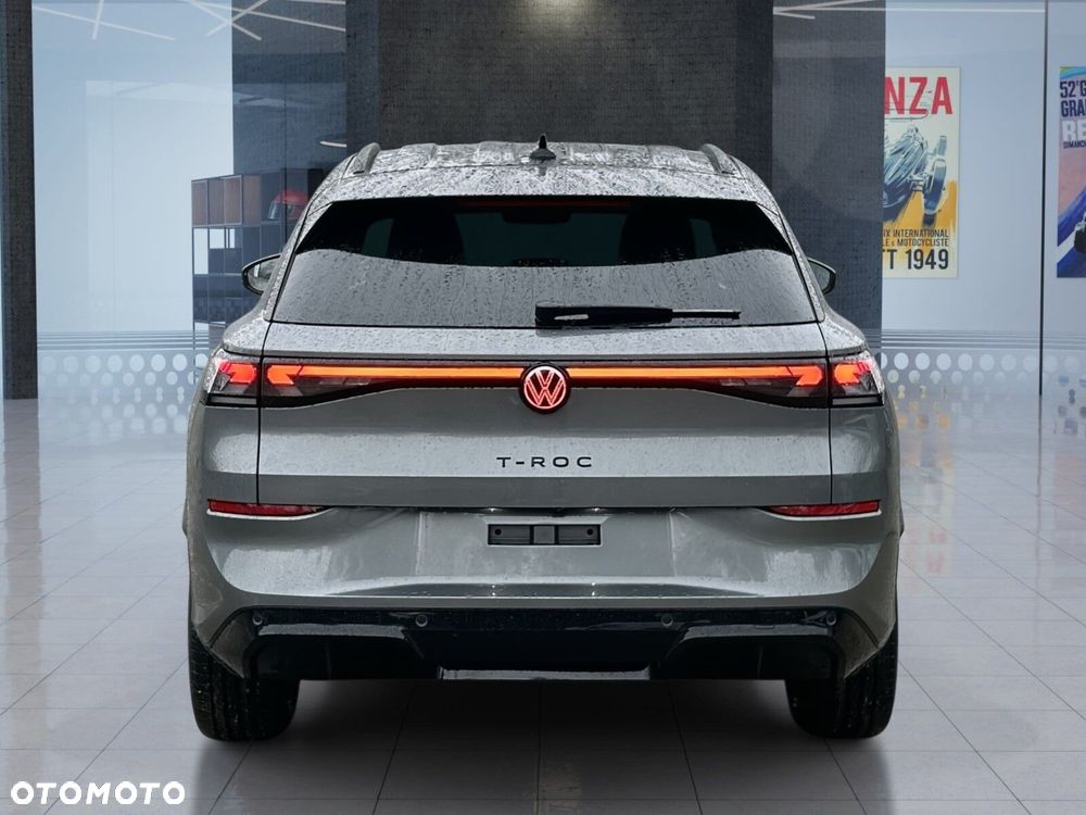 Volkswagen T-Roc 1.5 eTSI R-Line DSG - 11
