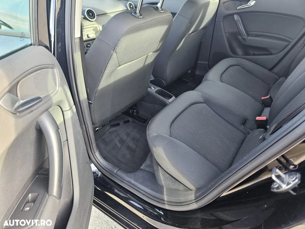 Audi A1 1.2 TFSI Sportback Attraction - 10