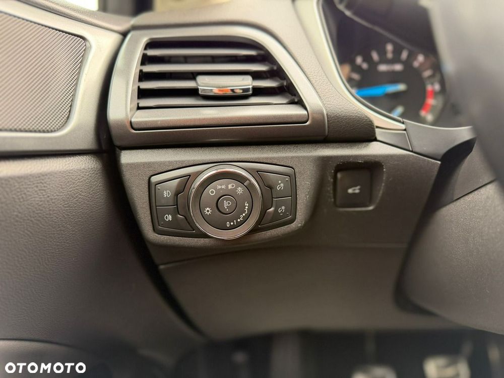 Ford Mondeo - 30