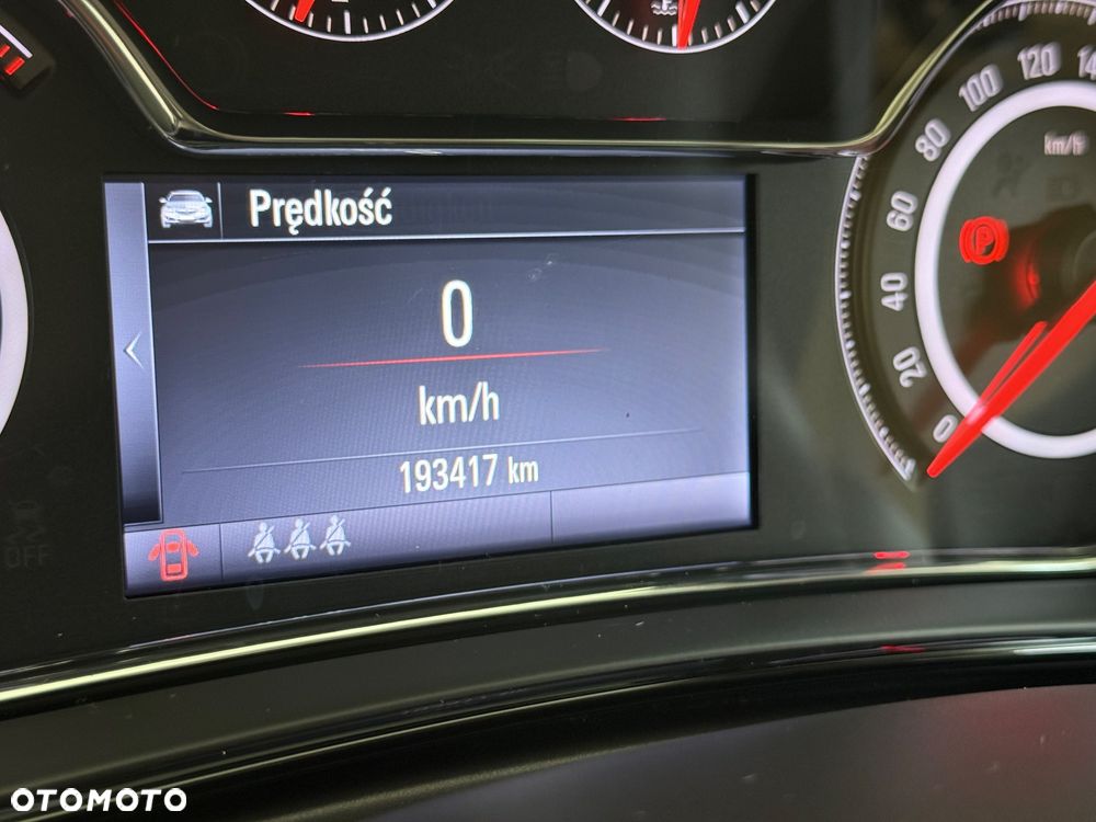 Opel Insignia - 16