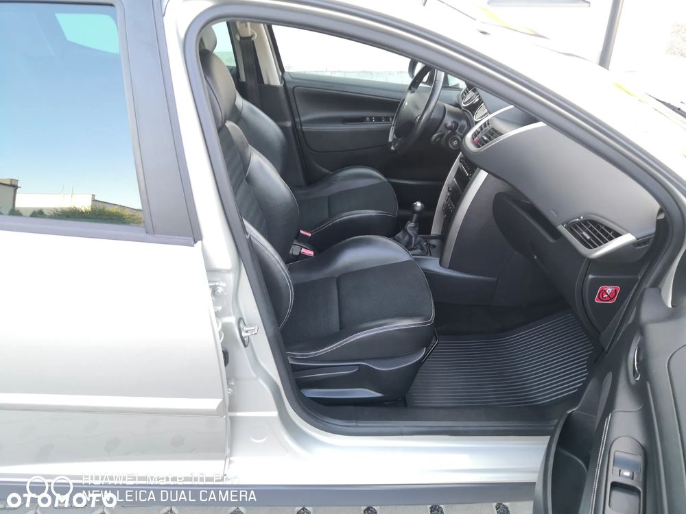 Peugeot 207 Outdoor 1.6 - 6