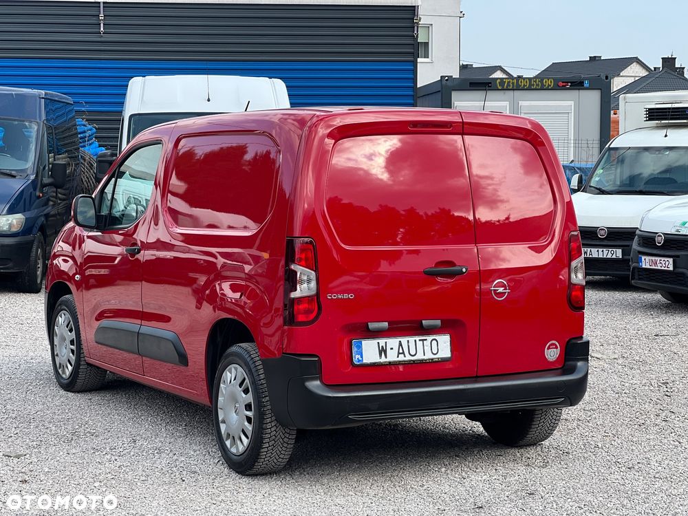 Opel Combo Cargo E - 8
