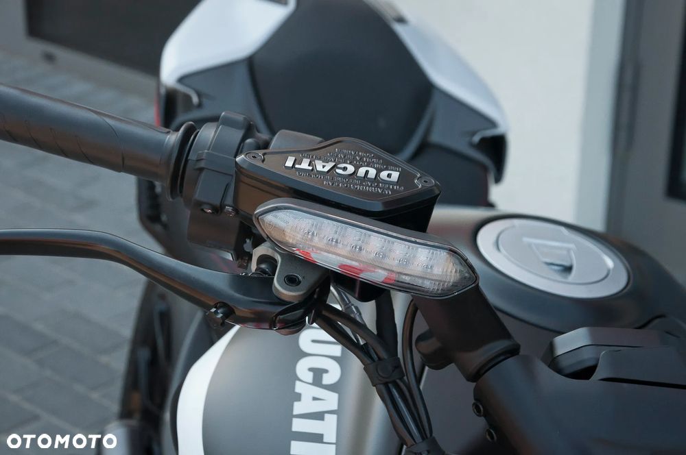 Ducati Diavel - 23
