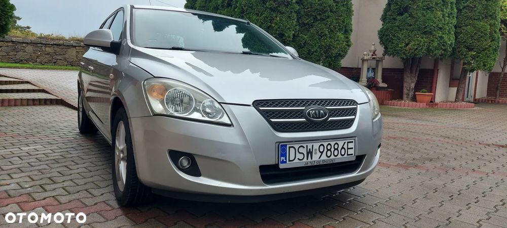 Kia Ceed - 14