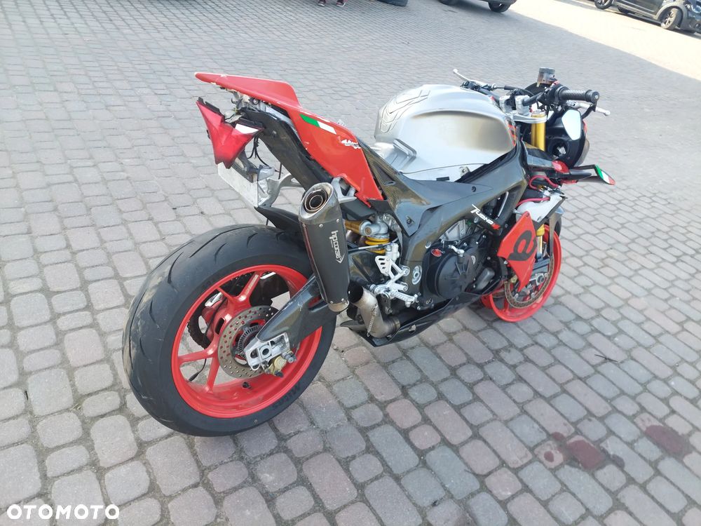 Aprilia Tuono - 5
