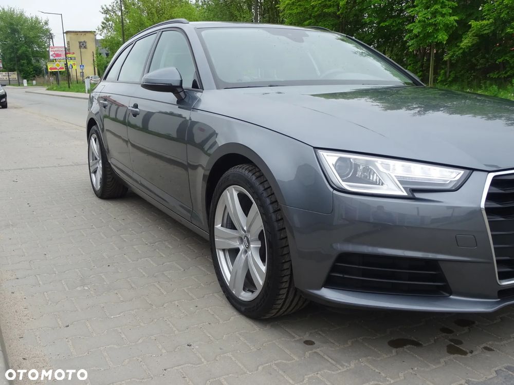 Audi A4 Avant 2.0 TDI - 10
