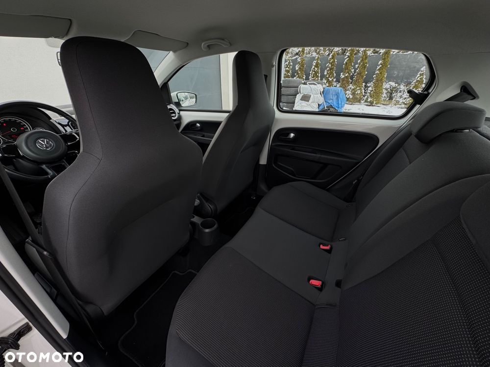 Volkswagen up! - 33