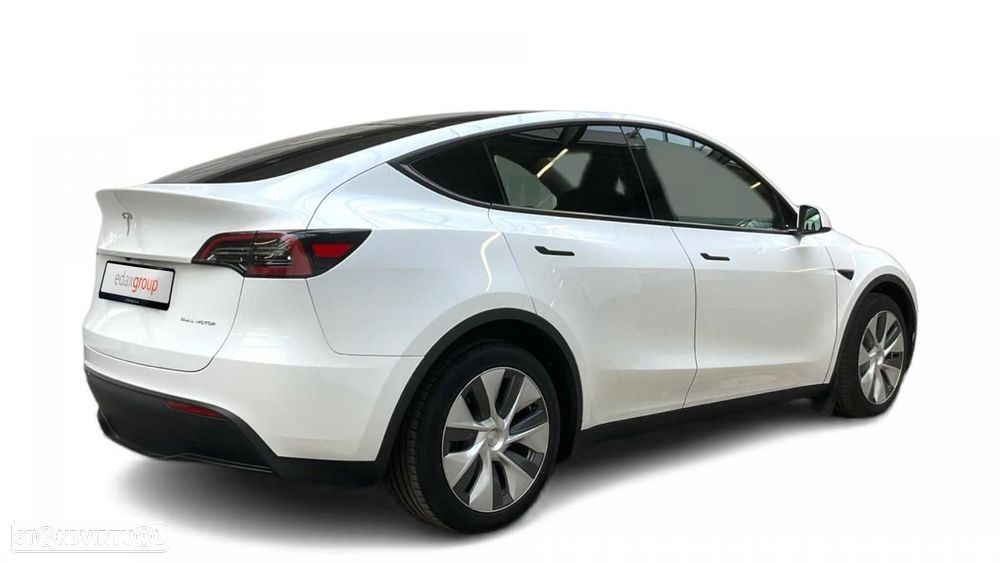 Tesla Model Y Long Range Dual Motor AWD - 2