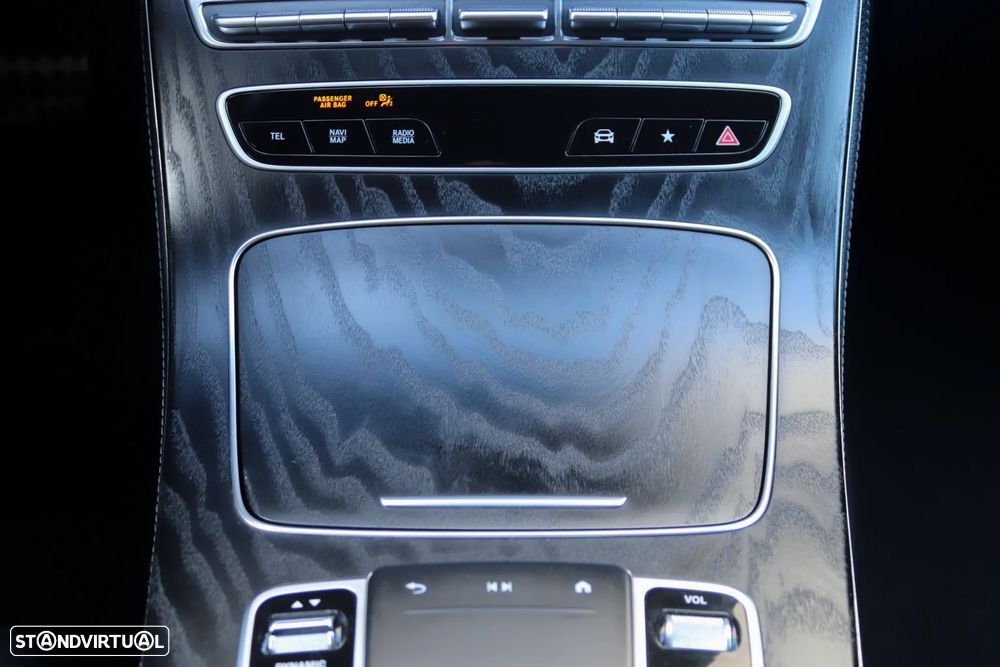 Mercedes-Benz E 220 d AMG Line 7L - 24