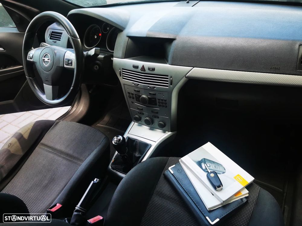 Opel Astra GTC 1.3 CDTI - 17