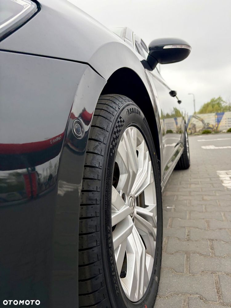Volkswagen Passat Variant 1.5 TSI EVO Highline DSG - 9