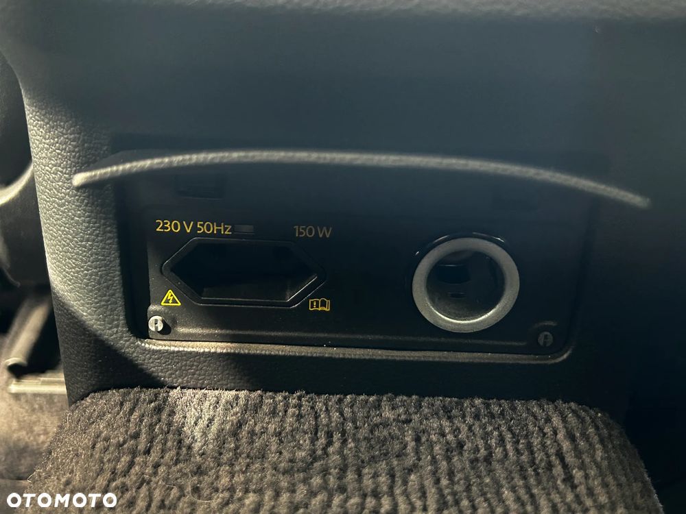 Volkswagen Passat Variant 2.0 TDI SCR 4Motion DSG Comfortline - 19