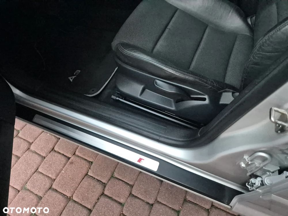 Audi A3 Sportback 2.0 TDI DPF S line Sportpaket (plus) - 24