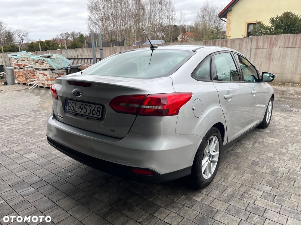 Ford Focus ver-2-0-trend - 8