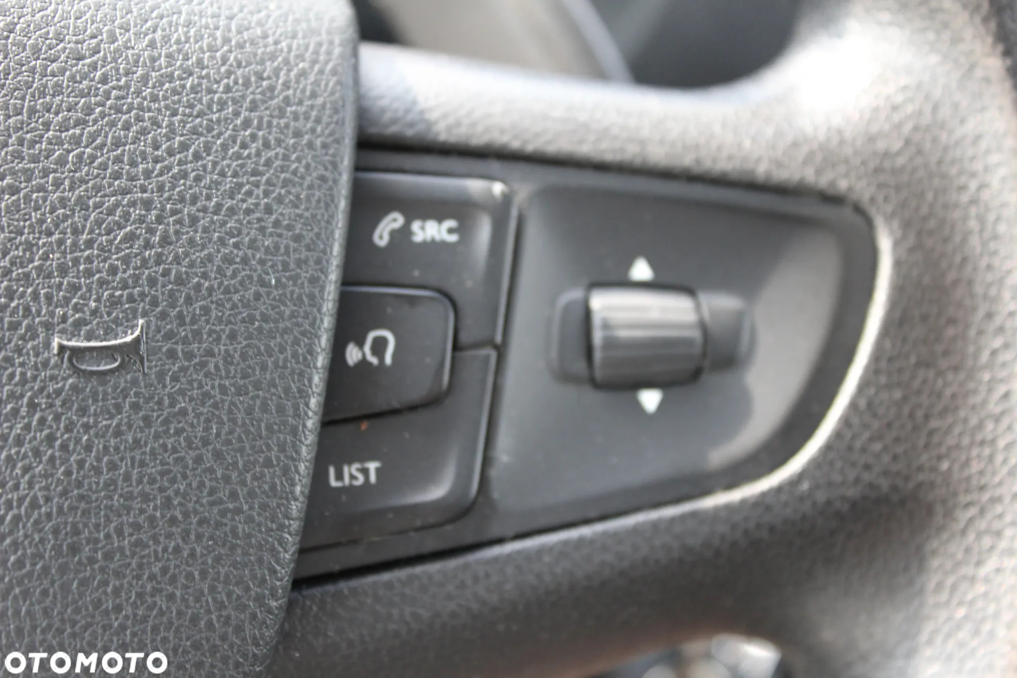 Opel Vivaro - 18
