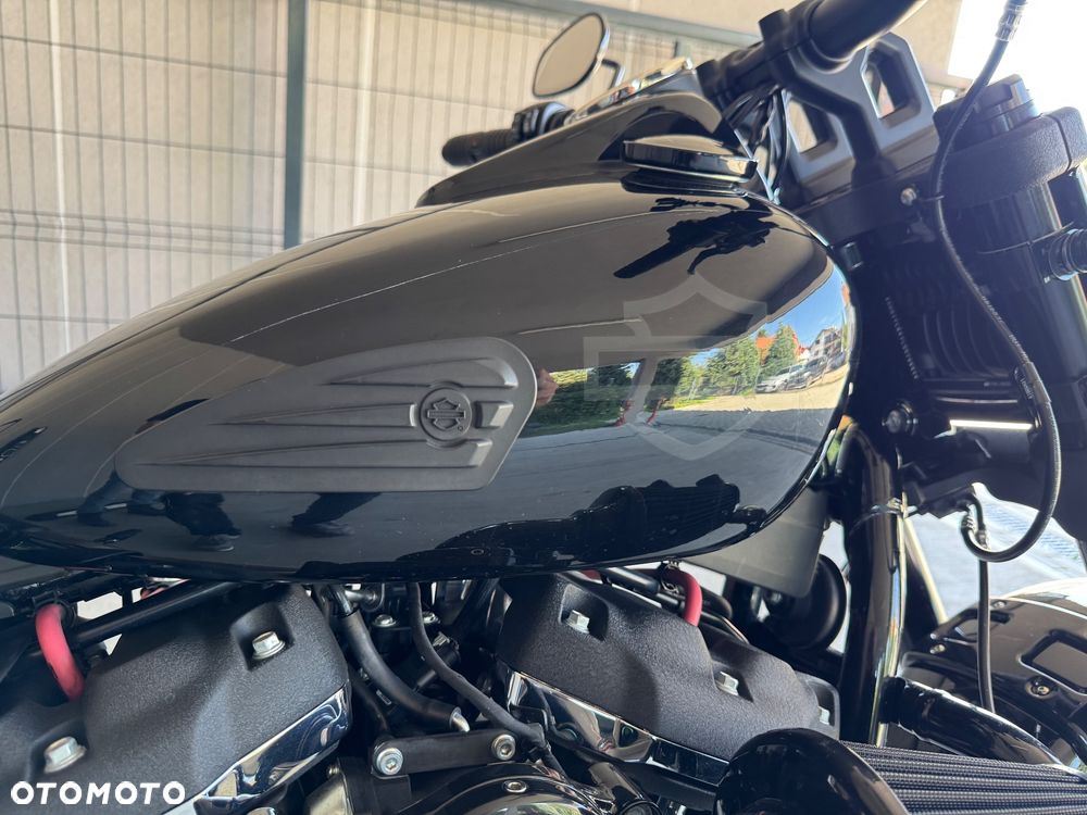 Harley-Davidson Softail Fat Bob - 16