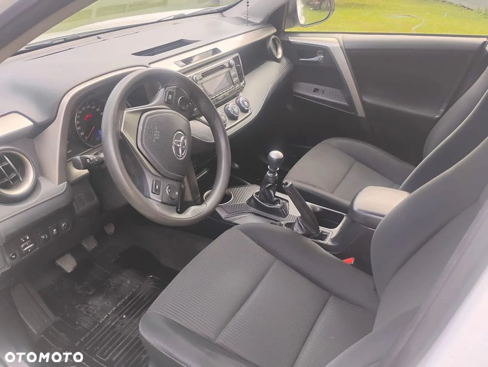 Toyota RAV4 - 5