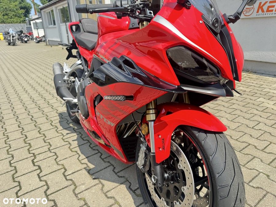 QJMOTOR SRK 800RR - 11