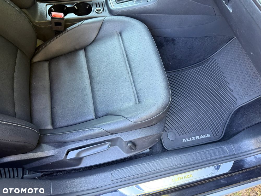 Volkswagen Golf - 25