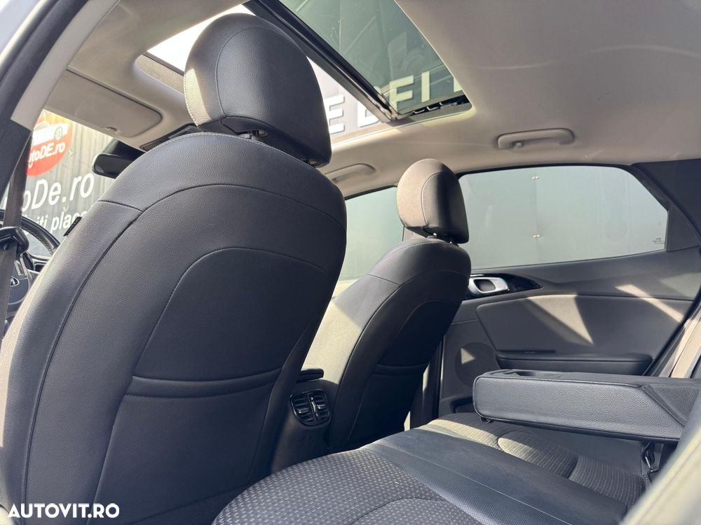 Kia XCeed - 27