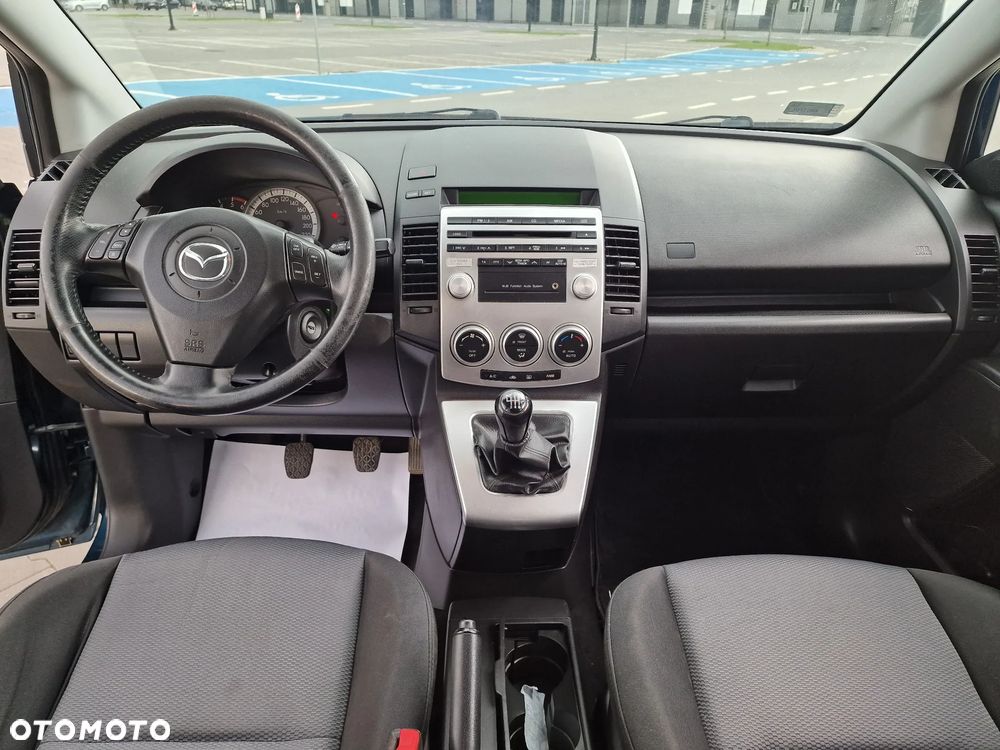 Mazda 5 - 25