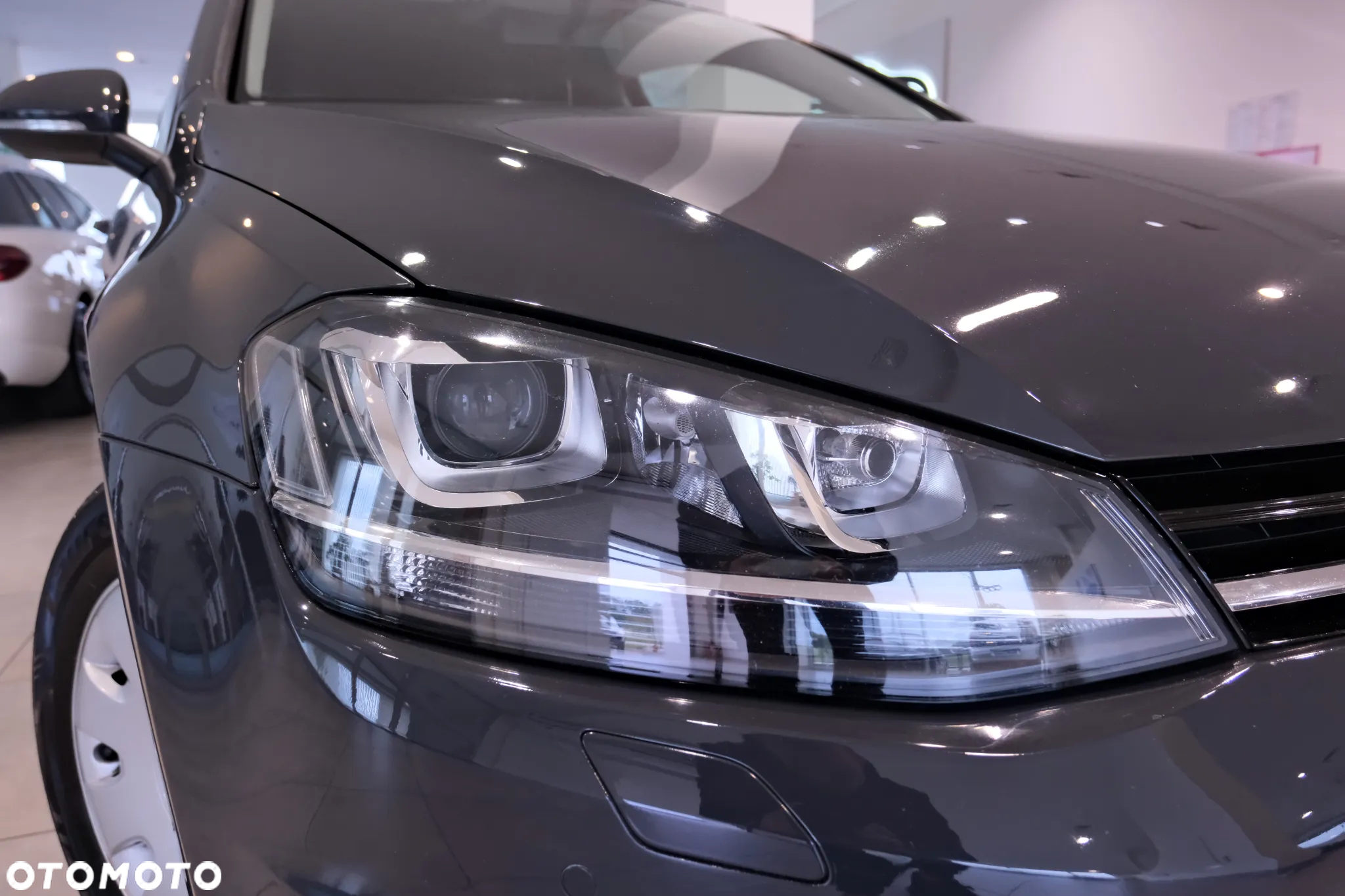 Volkswagen Golf 1.6 TDI BlueMotion Technology Cup - 6